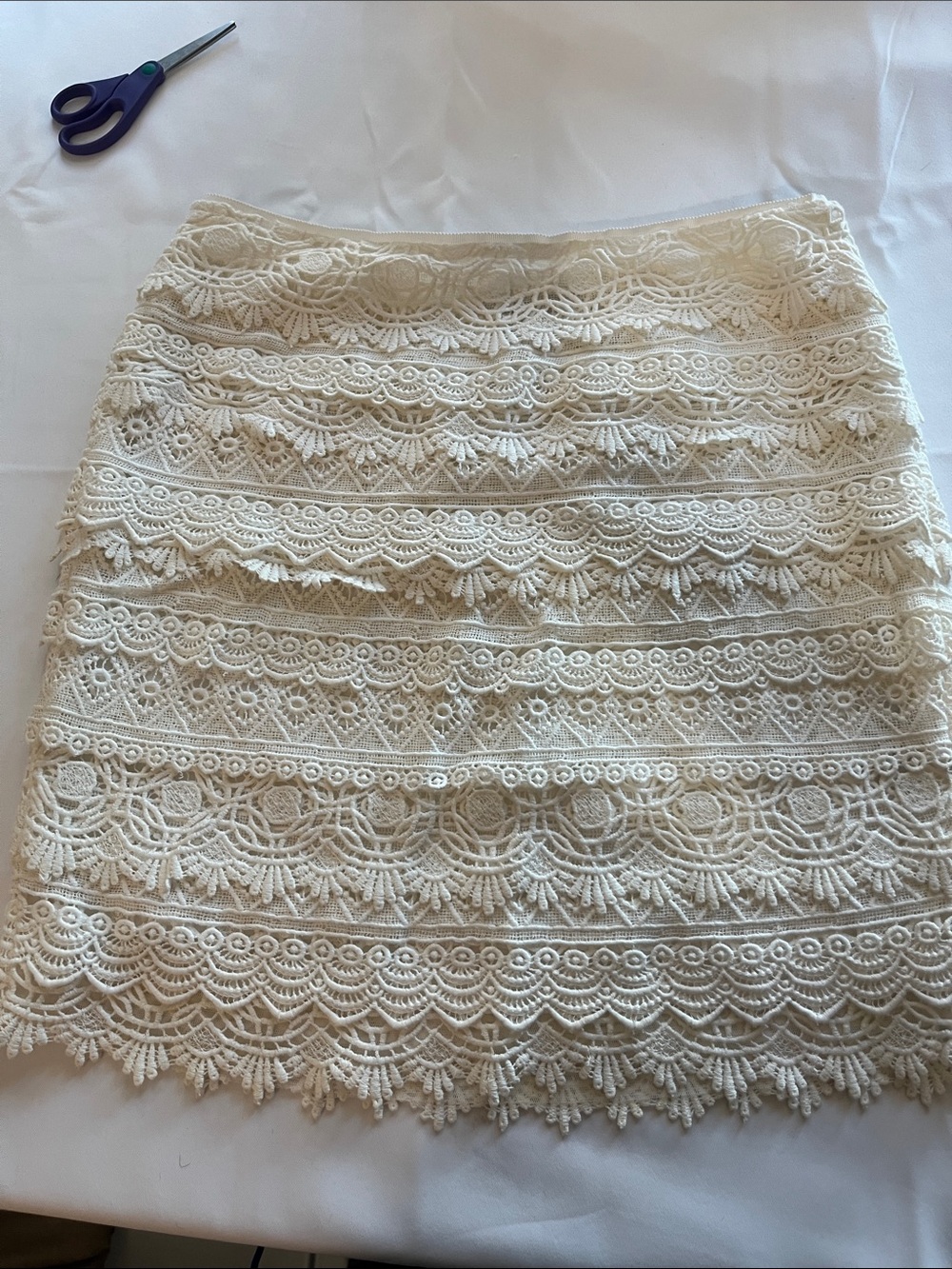 White House Black Market Cream Crochet Lace Mini Skirt